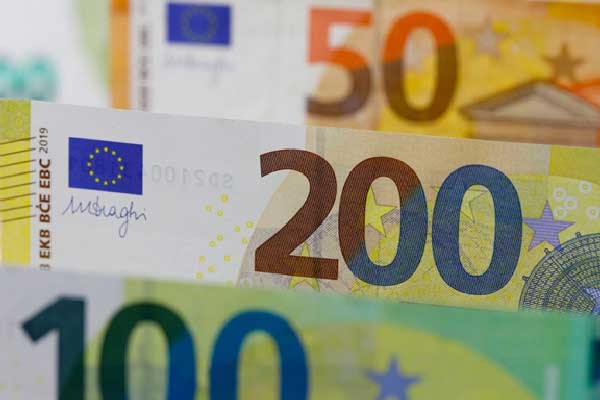 黄金，即将挑战3500美元！